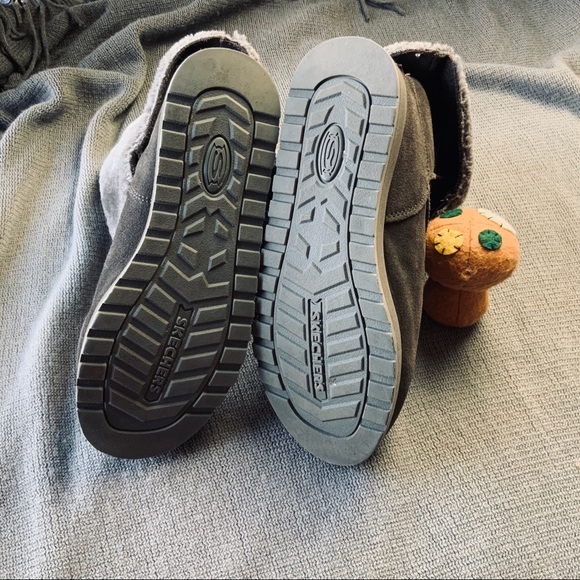 Skechers Gray Winter Boots - Picture 2 of 6